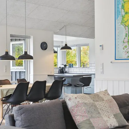 Nytt Nära Badstranden Semesterbostad *